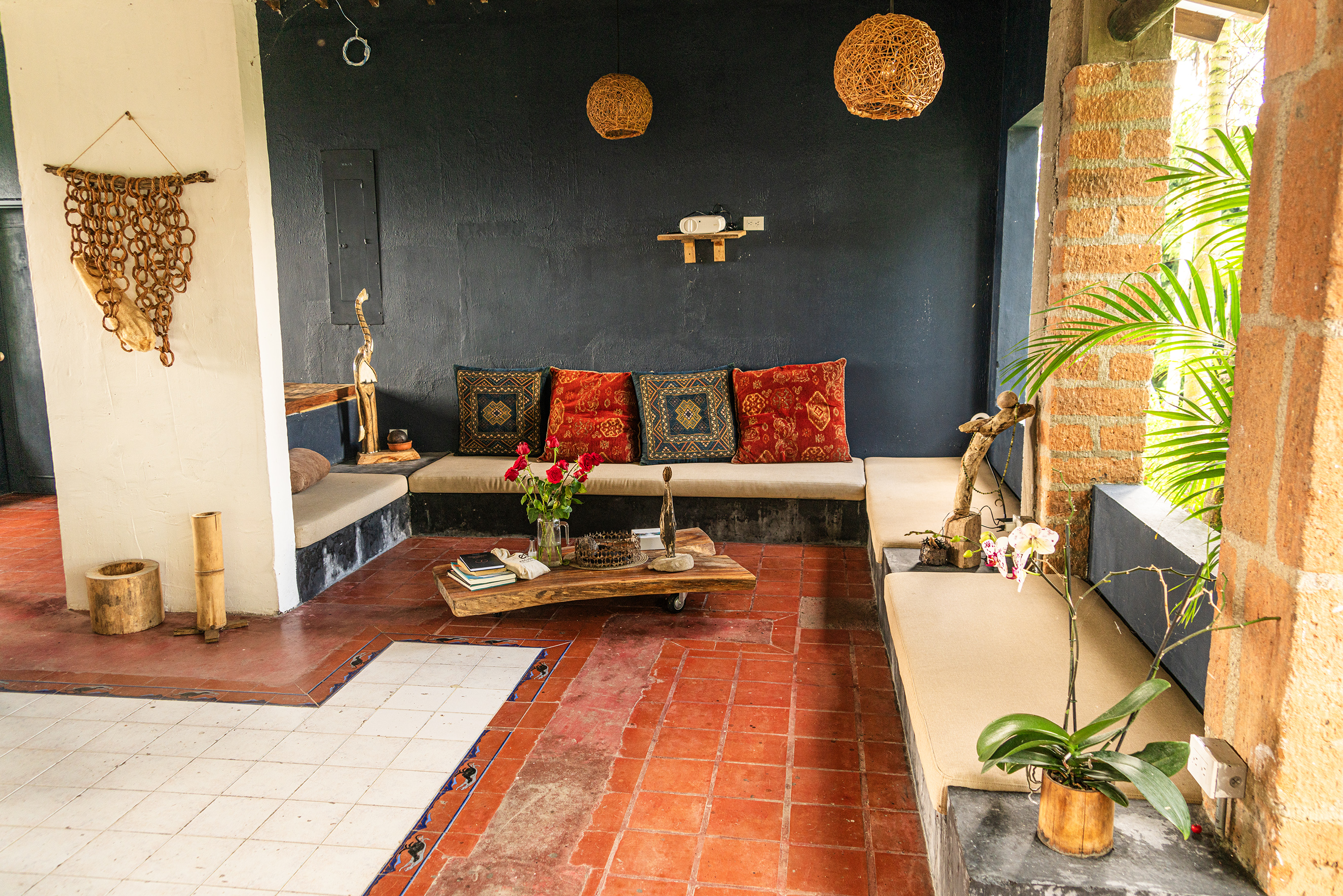 Sala común del coliving Aldea Sabatinga